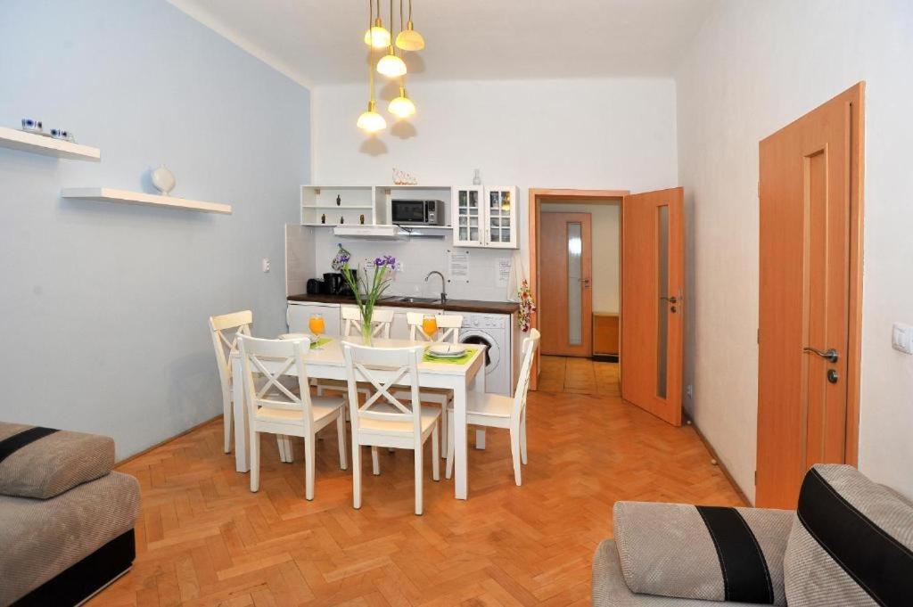 Condo In Vinohrady Prága Kültér fotó
